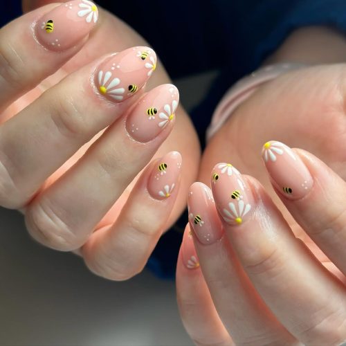 24-Floral Bee Delight Nails