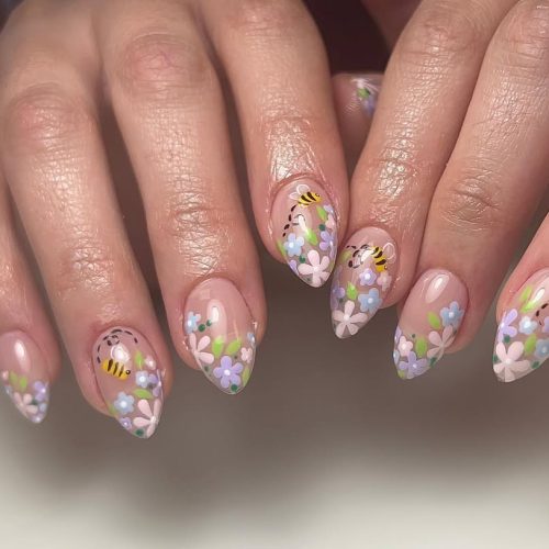 28-Floral Garden & Bee Nails