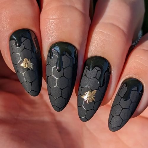5-Edgy Black Honeycomb with Golden Bees