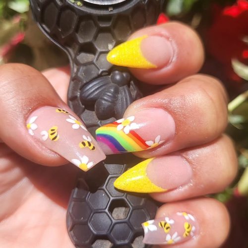 8-Rainbow-Tipped Bee Celebration